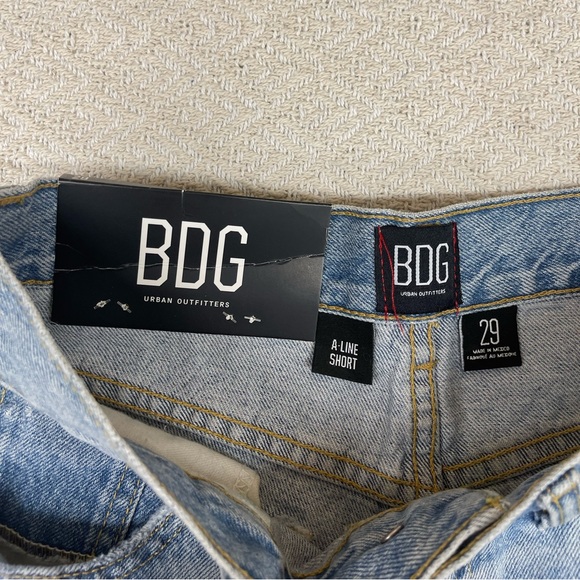 BDG A-Line Denim Cutoff Short – Light Wash SIZE 29 - Picture 5 of 6